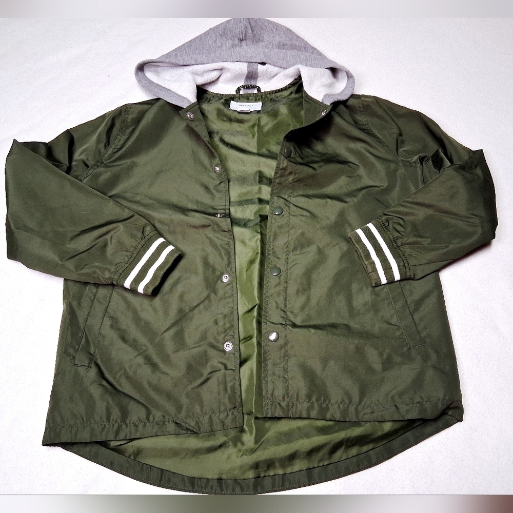 4/20$ ➡️ Old Navy Olive Light Jacket with Charcoal Details